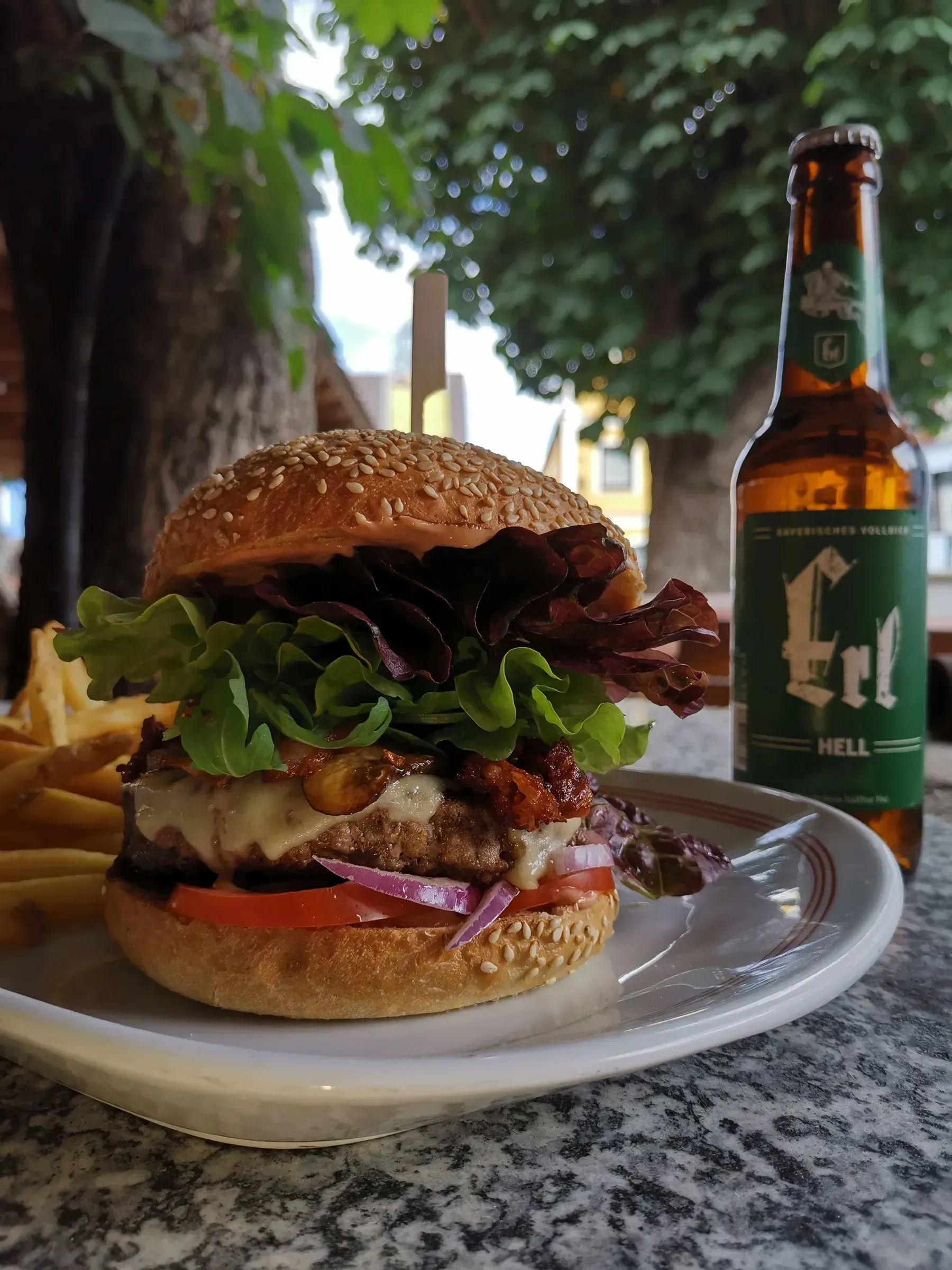 Küche & Essen — Gericht Burger Mit Erl Hell