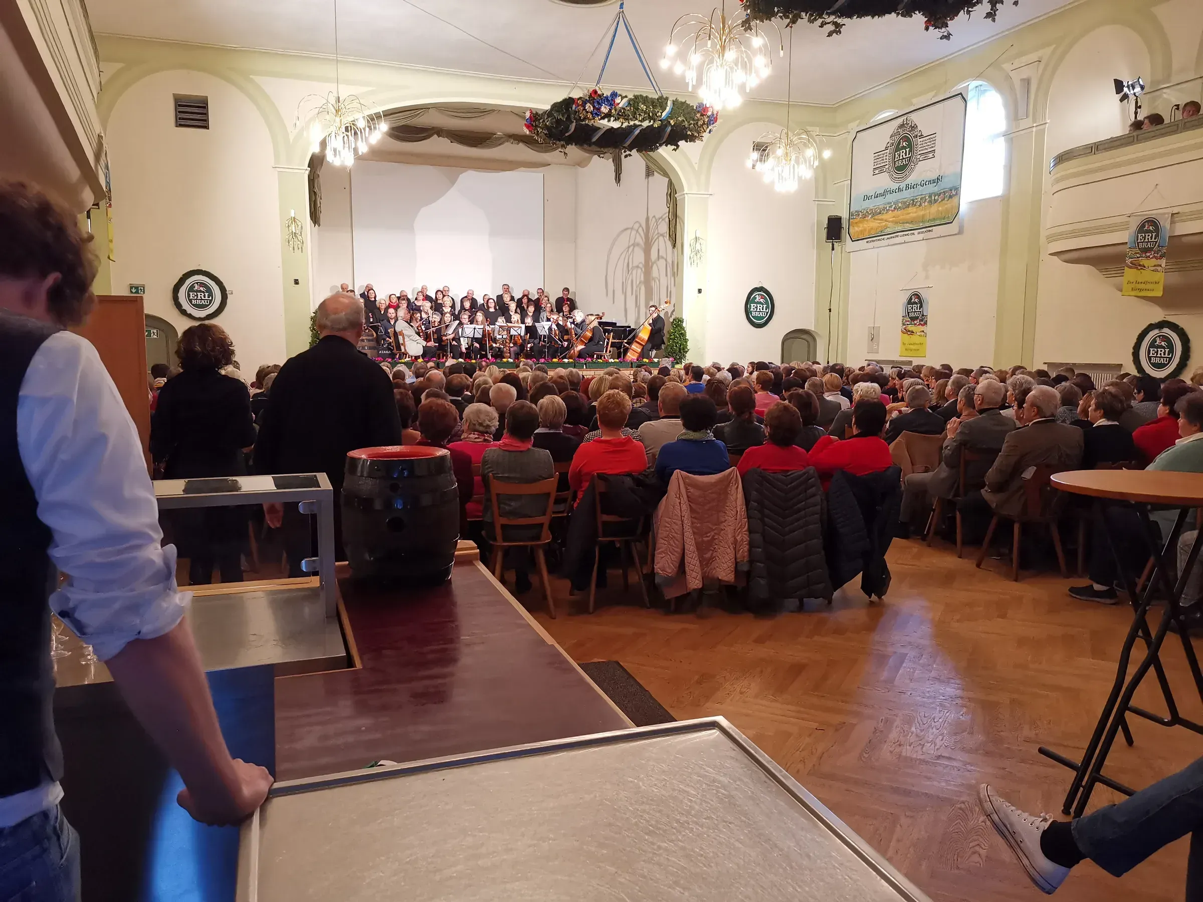 Saal & Veranstaltungen — Saal Konzert Publikum Von Hinten